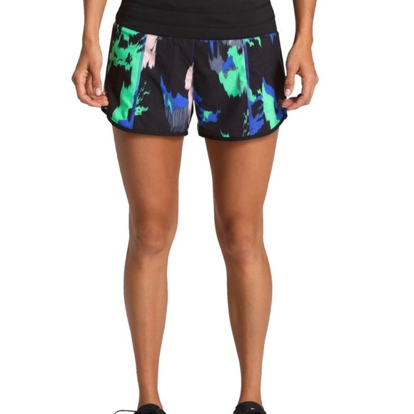 the north face ambition shorts